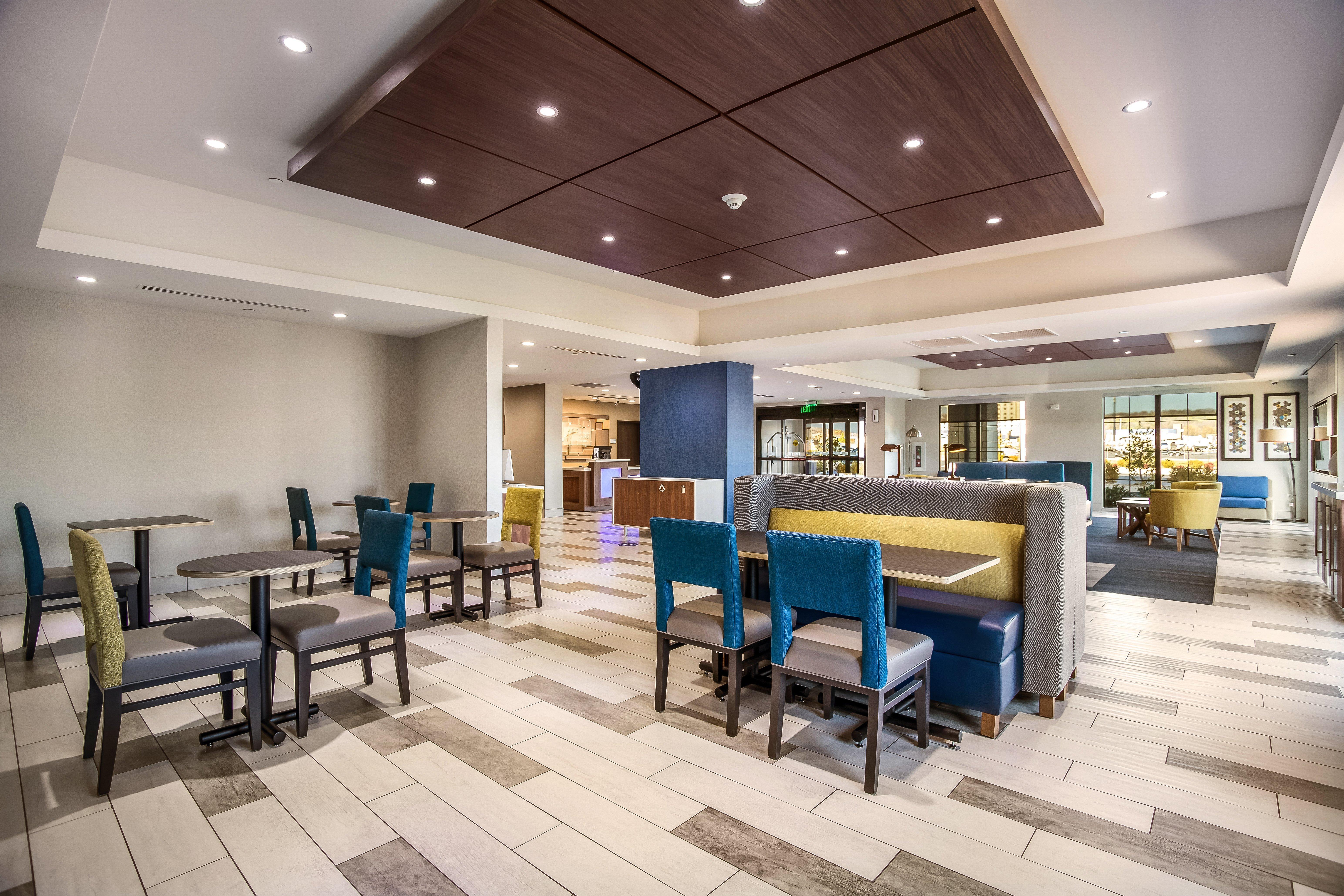 Holiday Inn Express & Suites Tulsa East - Catoosa By Ihg Dış mekan fotoğraf