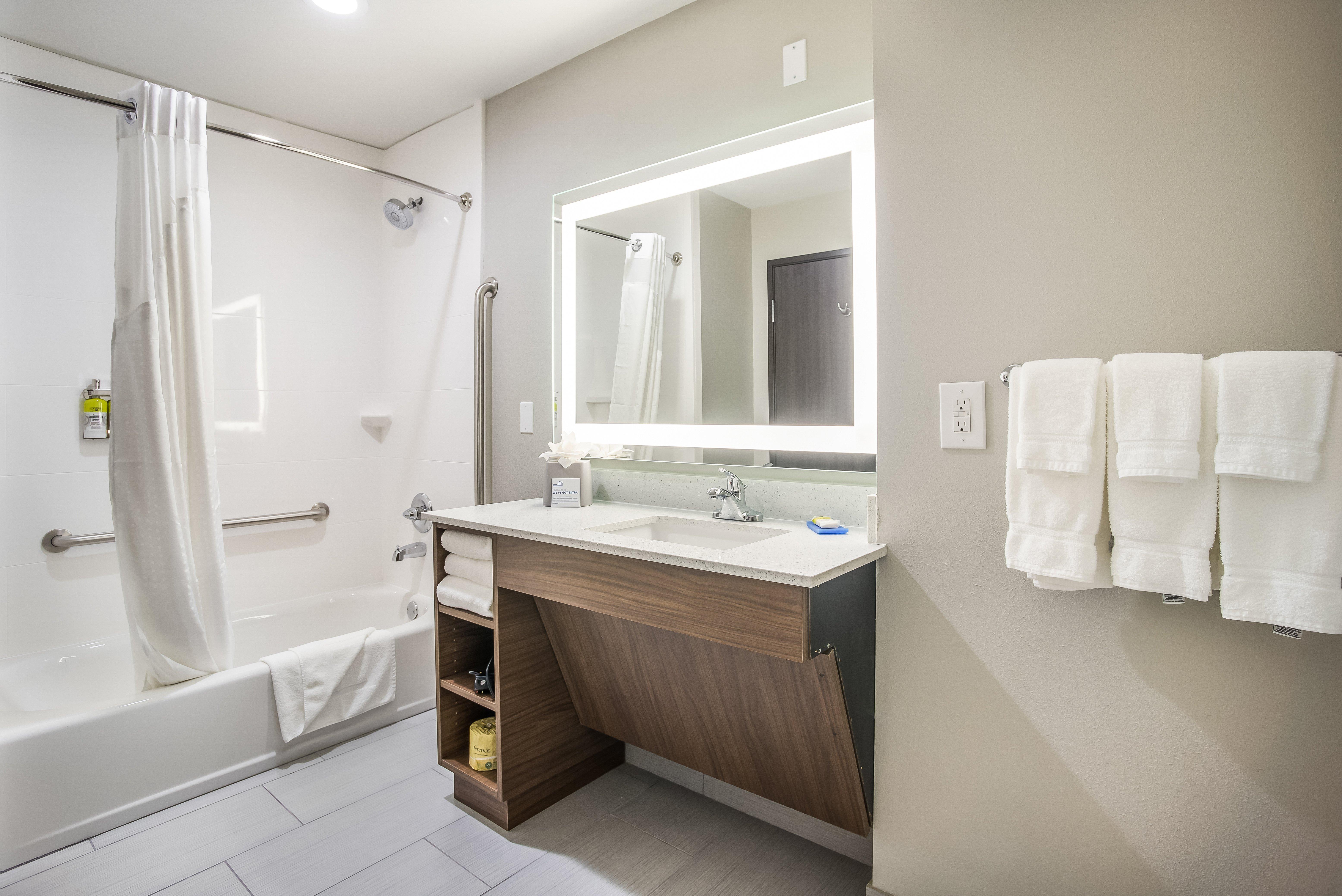 Holiday Inn Express & Suites Tulsa East - Catoosa By Ihg Dış mekan fotoğraf