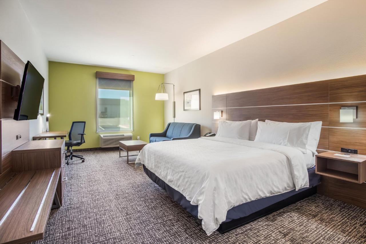 Holiday Inn Express & Suites Tulsa East - Catoosa By Ihg Dış mekan fotoğraf
