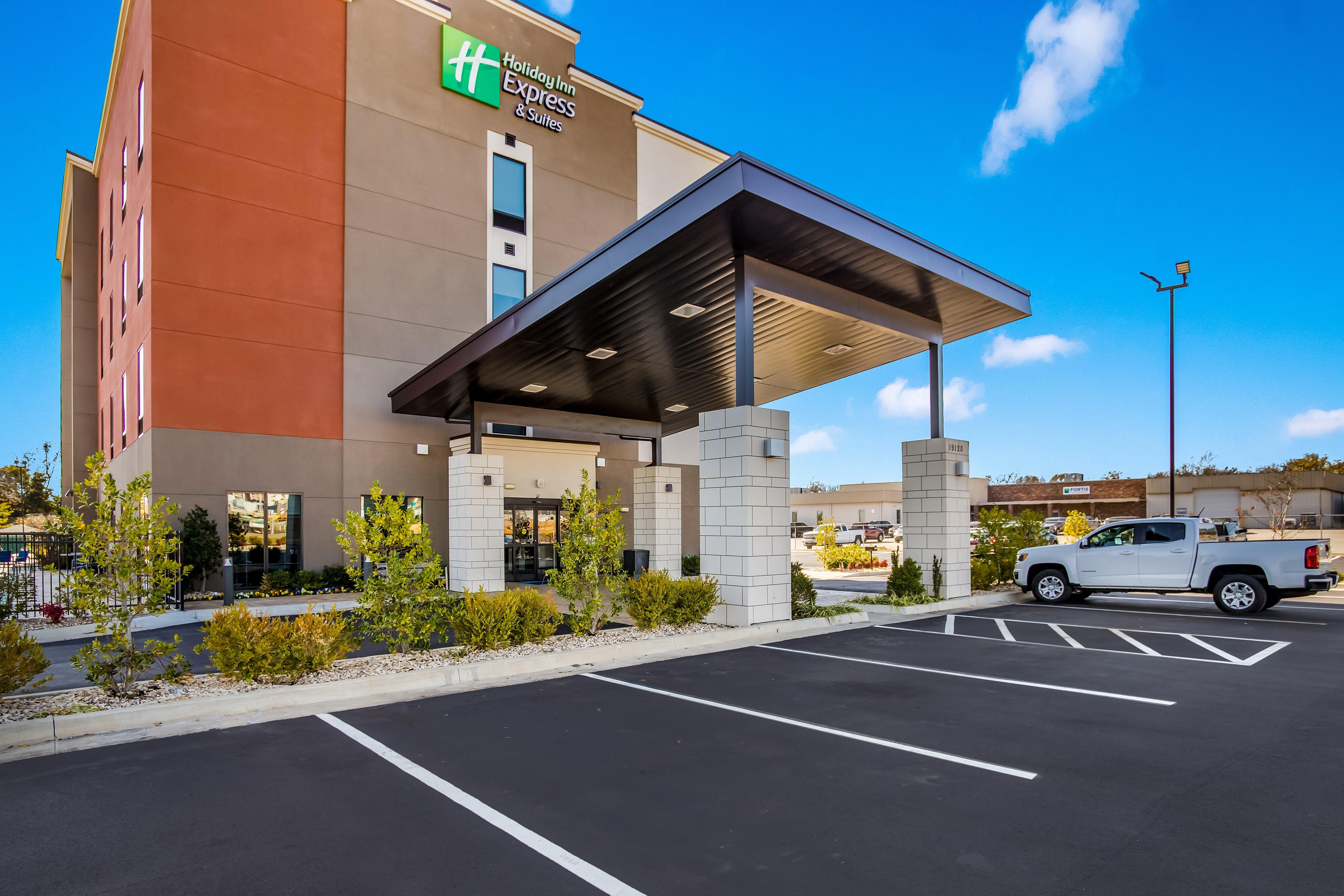 Holiday Inn Express & Suites Tulsa East - Catoosa By Ihg Dış mekan fotoğraf