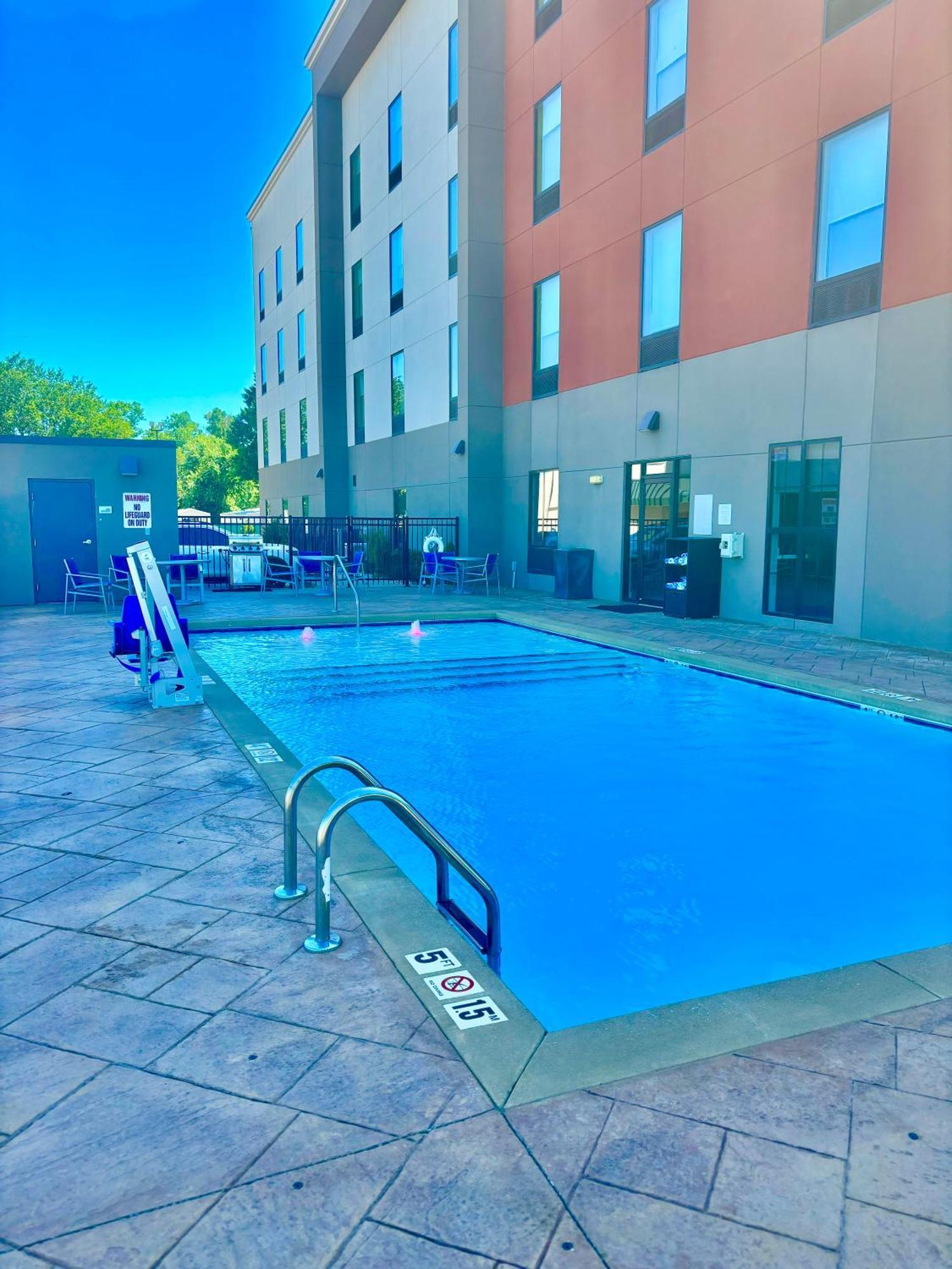 Holiday Inn Express & Suites Tulsa East - Catoosa By Ihg Dış mekan fotoğraf